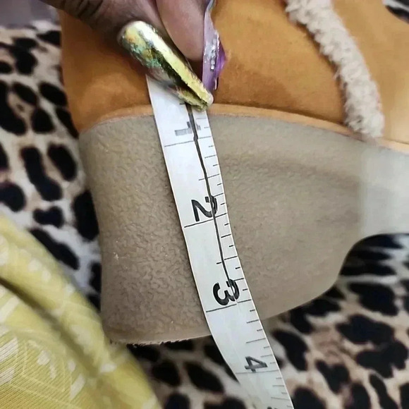 Y2K Sherpa and Suede boots. Size 7 5 - Picture 5 of 12